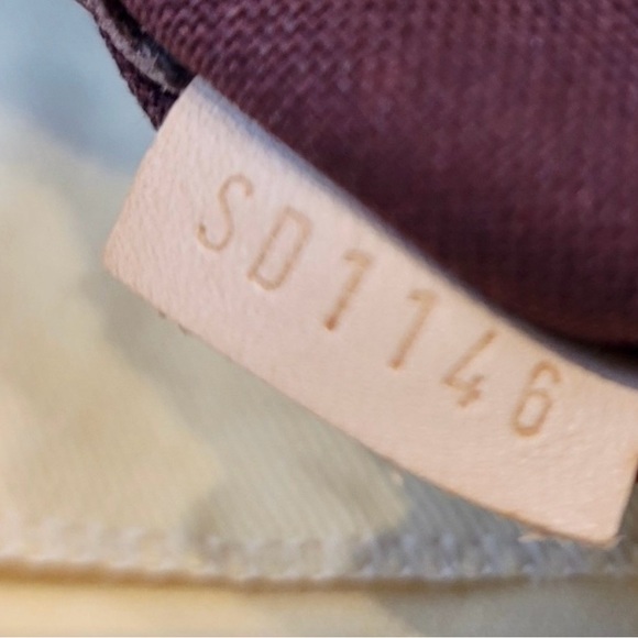 Louis Vuitton Monogram Turenne MM - Picture 8 of 12